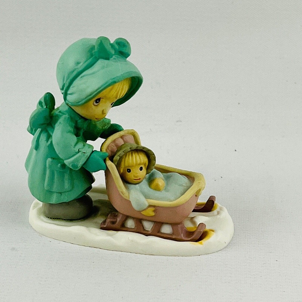 Precious Moments January Miniature Monthly Figurine Girl‎ Sled 1989 #573302